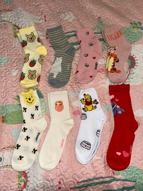Disney Winnie the Pooh Colorful Character Socks Collection